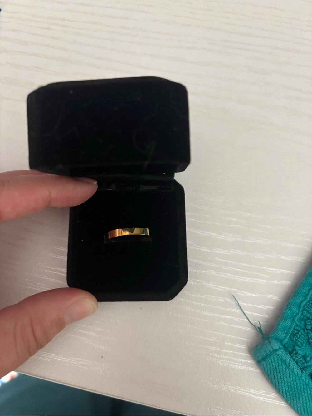 Gold Tone Women’s Band Ring - Unbranded